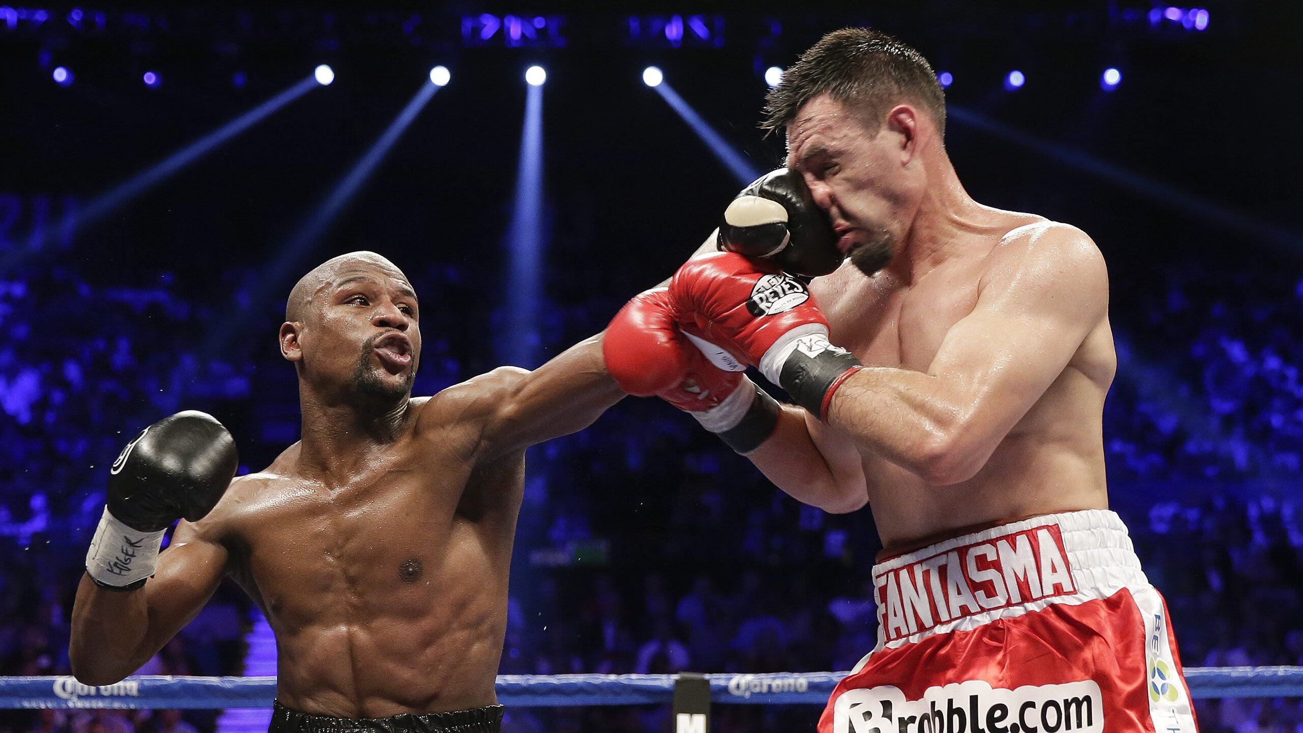 德甲主场氛围带动球队士气,德甲的球场